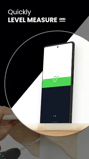 Digital level measure tool displaying 0° tilt angle with green indicator for quick surface leveling